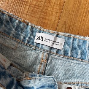 Zara straight leg jeans size 2